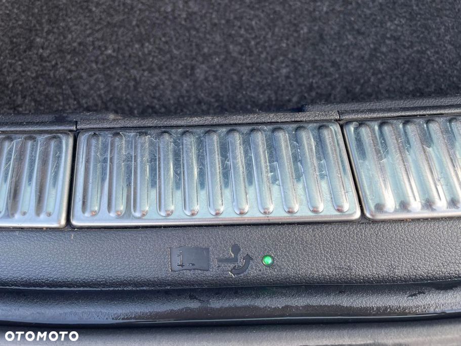 Skoda Superb 2.0 TDI DSG Ambition - 19