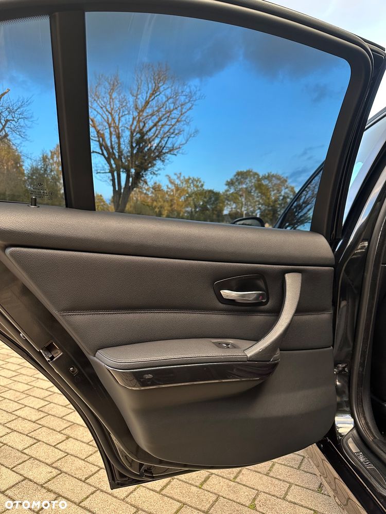 BMW Seria 3 320d DPF - 17