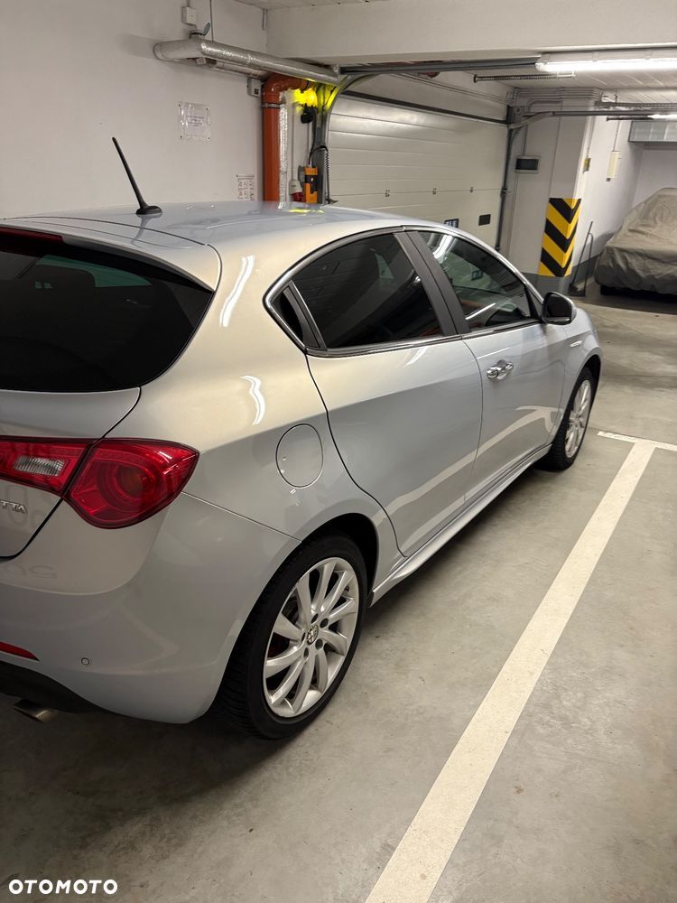 Alfa Romeo Giulietta 2.0 JTDM Exclusive TCT EU6 - 5