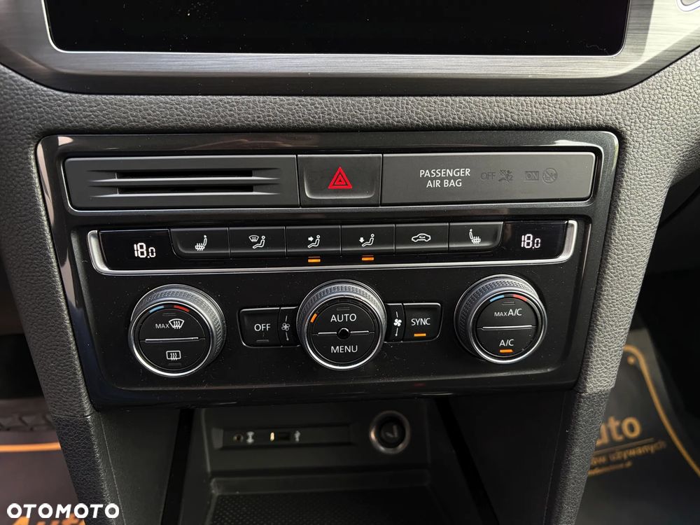Volkswagen Golf Sportsvan - 25