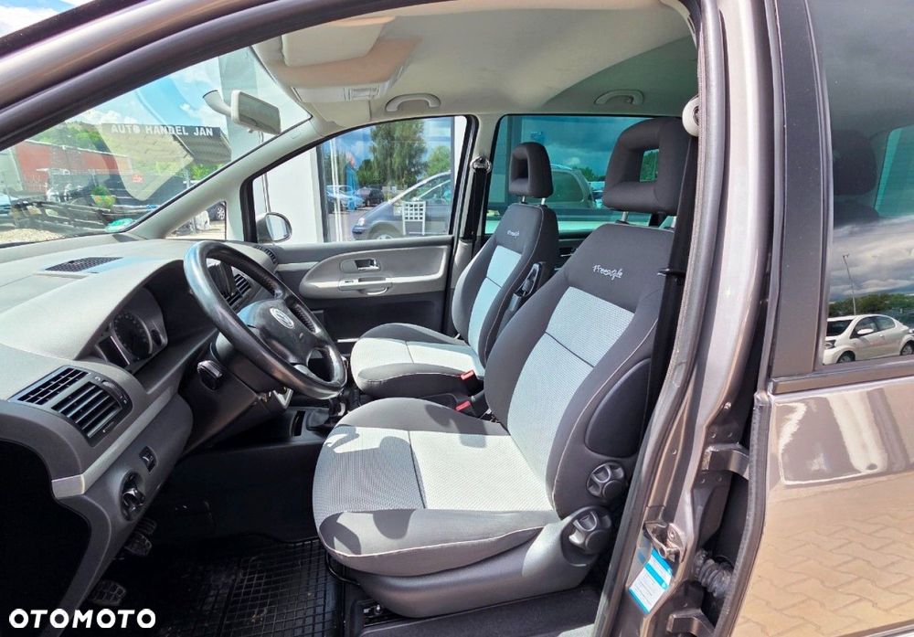 Volkswagen Sharan - 7