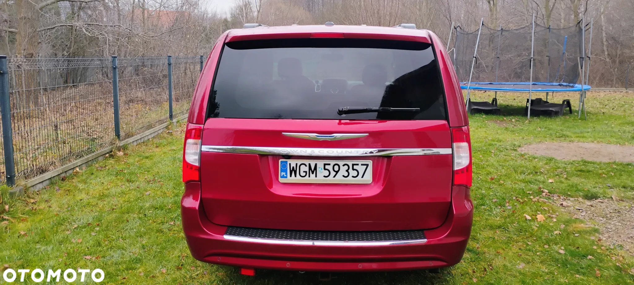 Chrysler Town & Country - 6
