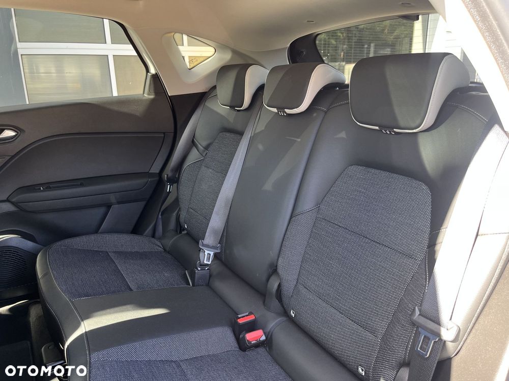 Renault Captur - 16