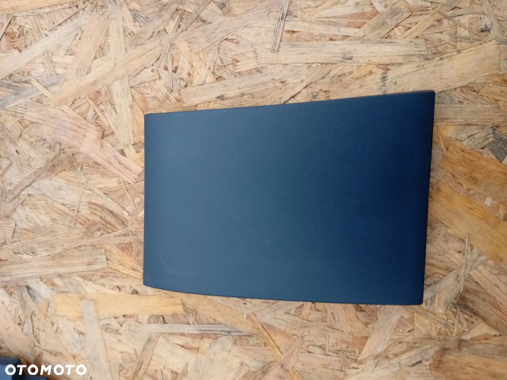 Mercedes Sprinter 907 910 Listwa boczna nakładka - prawa strona - 2