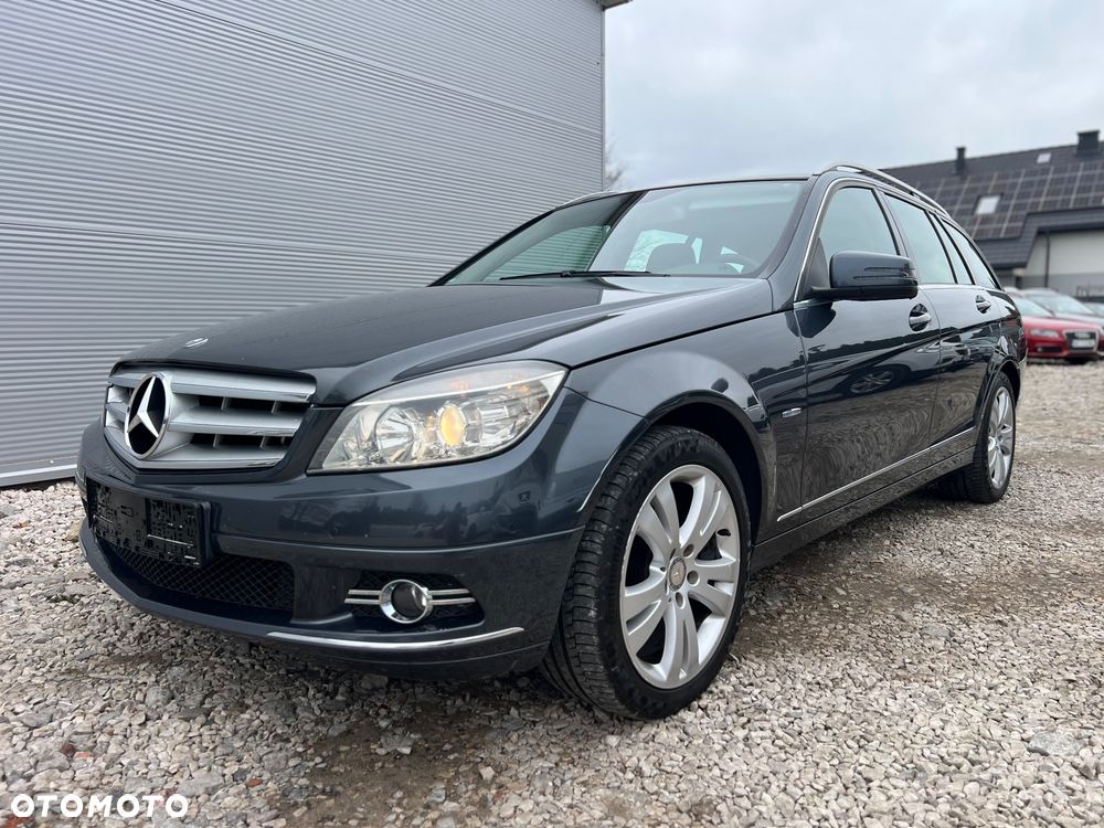 Mercedes-Benz Klasa C 180 CGI BlueEff Avantgarde - 3