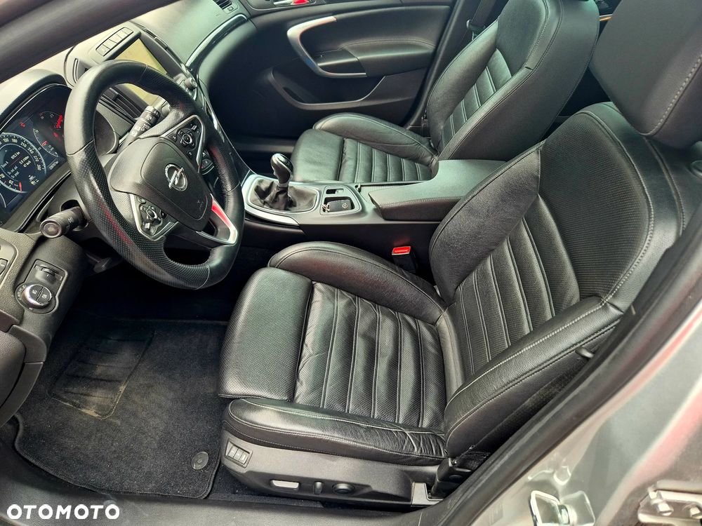 Opel Insignia - 10