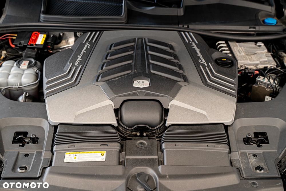 Lamborghini Urus Standard - 18