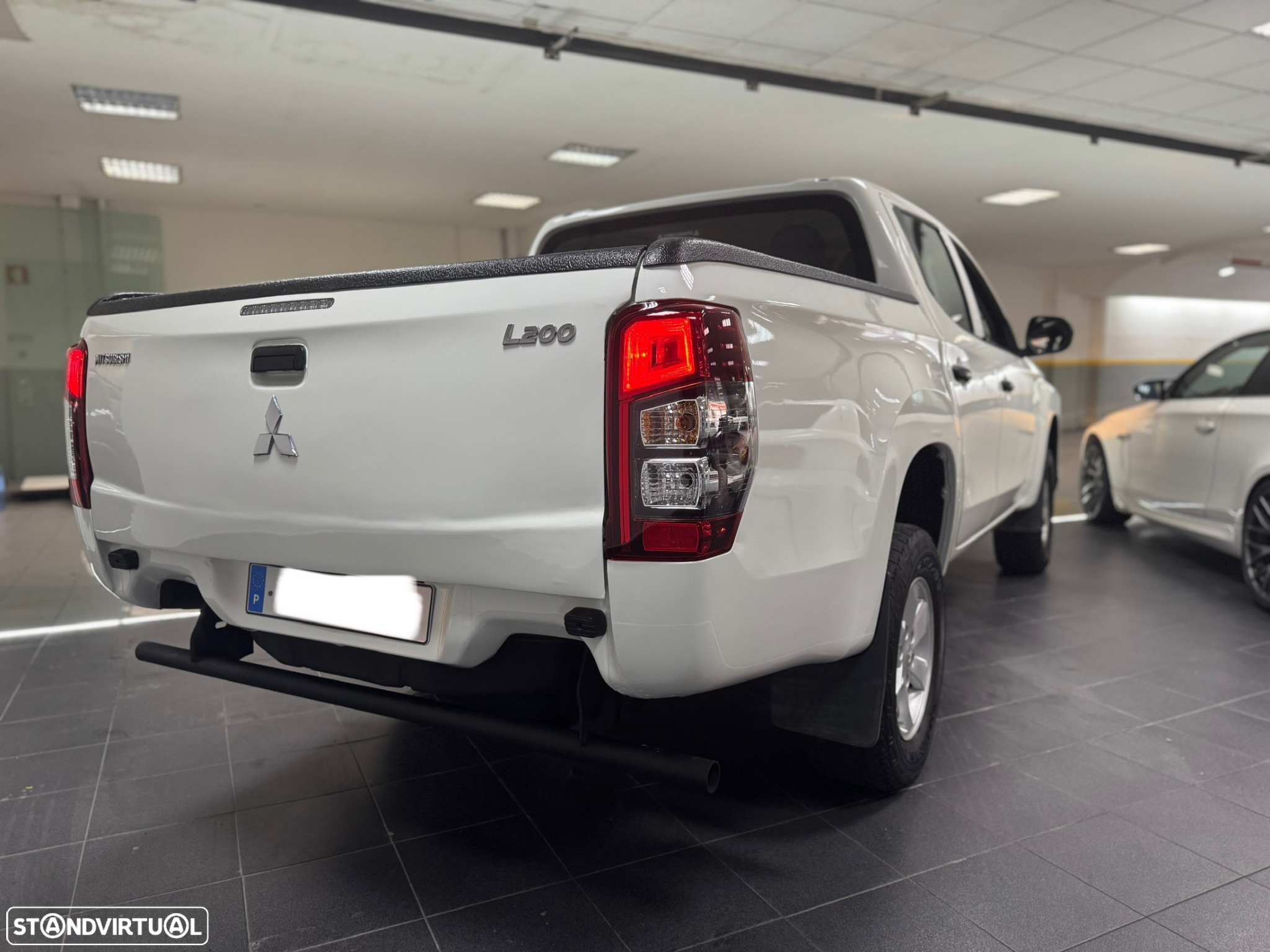 Mitsubishi L200 2.3 DI-D CD Invite 4WD - 13