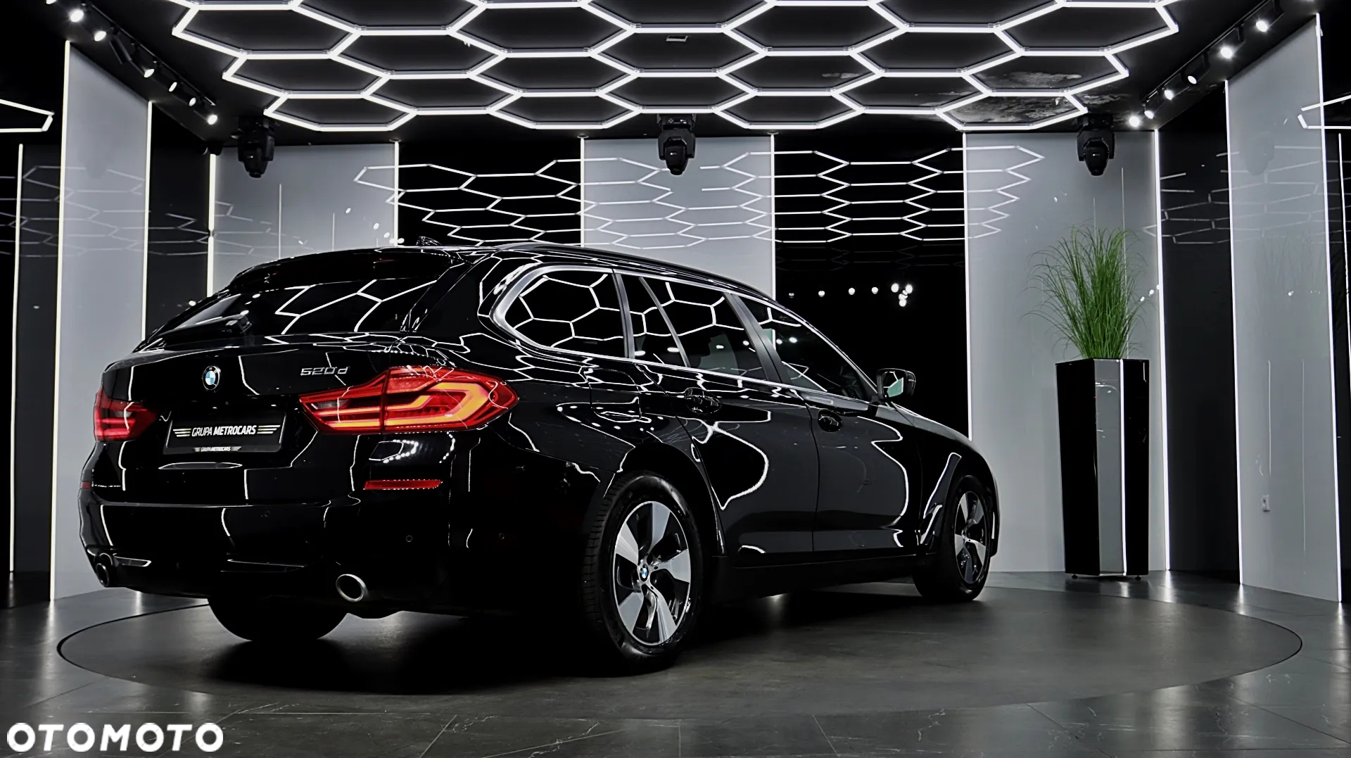 BMW Seria 5 520d Luxury Line sport - 8