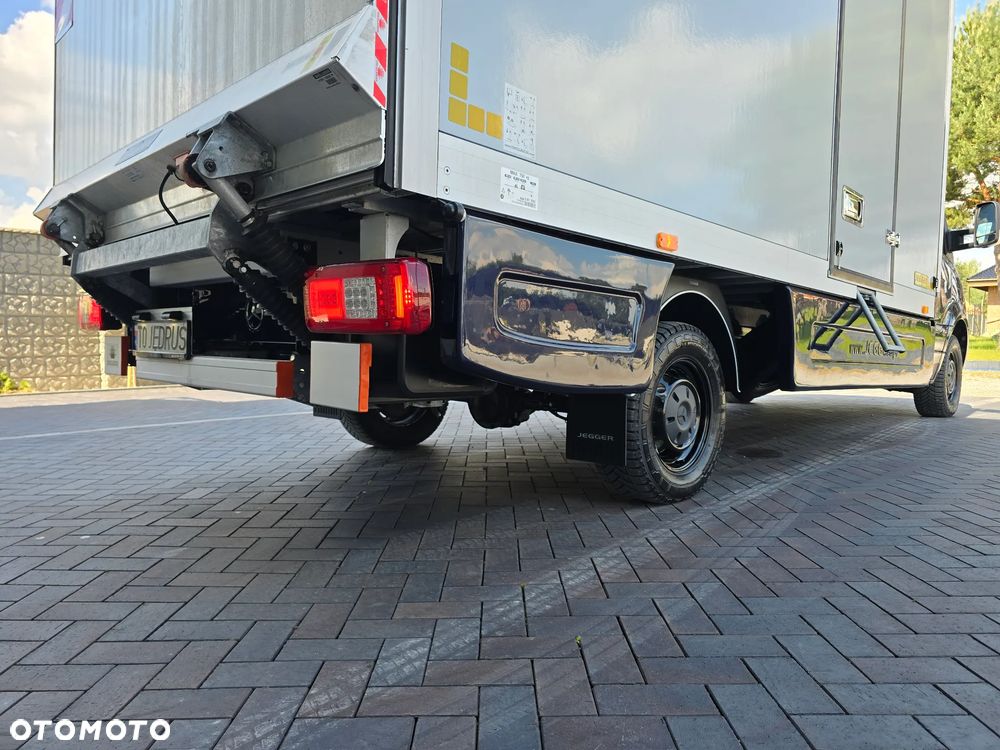 Mercedes-Benz SPRINTER 319 3.0 CDI KONTENER 4,28cmDługi 2,29cmSzero 2,24cmWysok + WINDA 750Kg 42Tyś km SERWIS DO OSTATNIEGO Km ASO MERCEDES-BENZ SALON PL STAN NOWY NOWY NOWY FABRYCZNA GWARANCJA - 27
