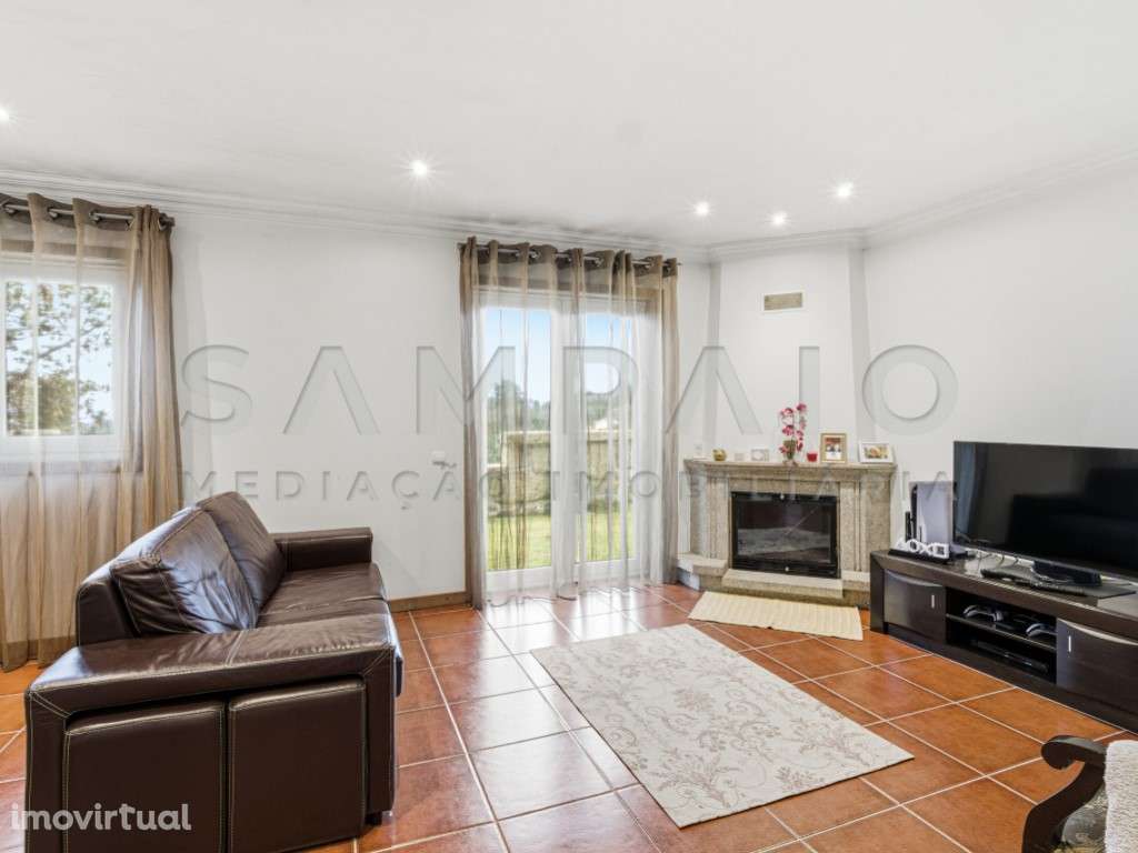 Moradia T4 - Jovim! - Grande imagem: 2/35