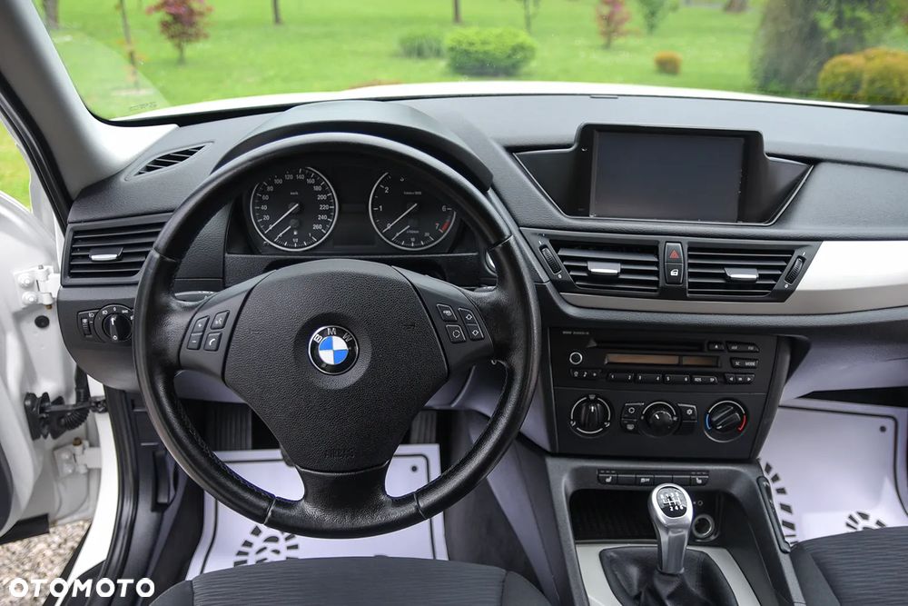 BMW X1 sDrive18i - 33