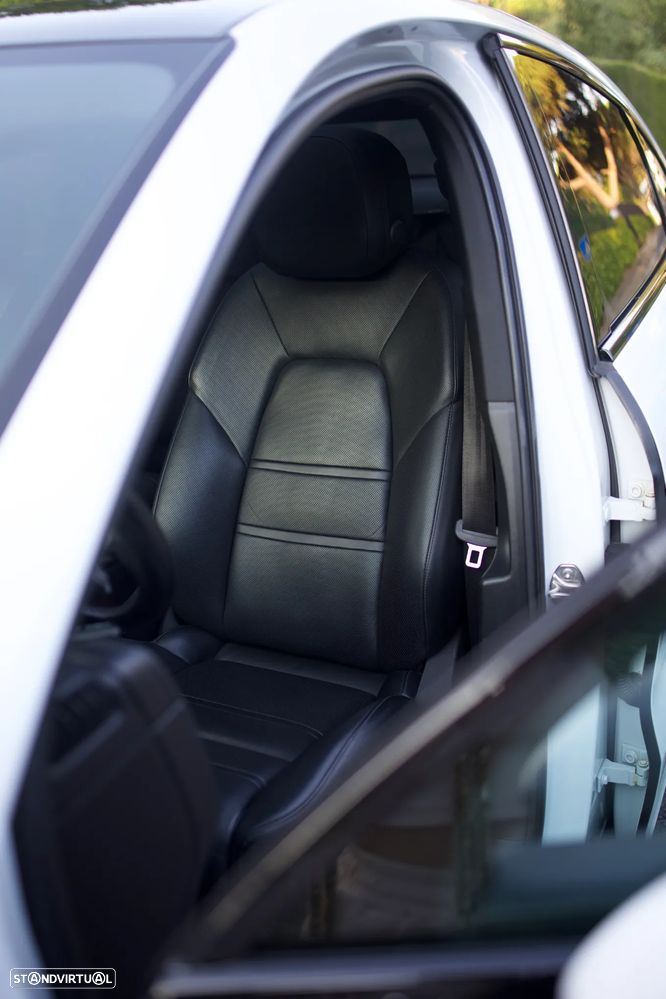 Porsche Cayenne Coupé E-Hybrid - 32