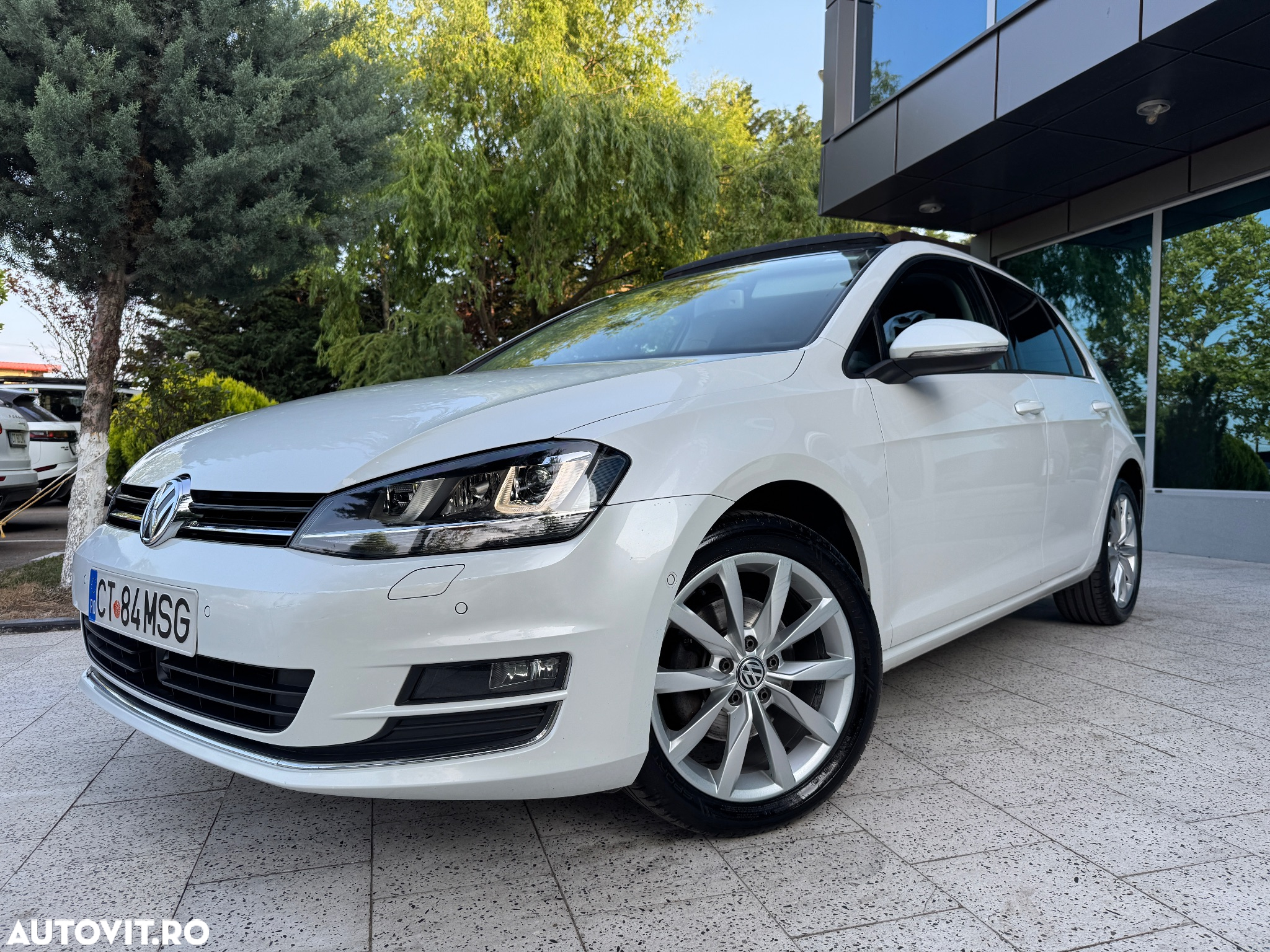Volkswagen Golf 2.0 TDI SCR DSG Comfortline - 20