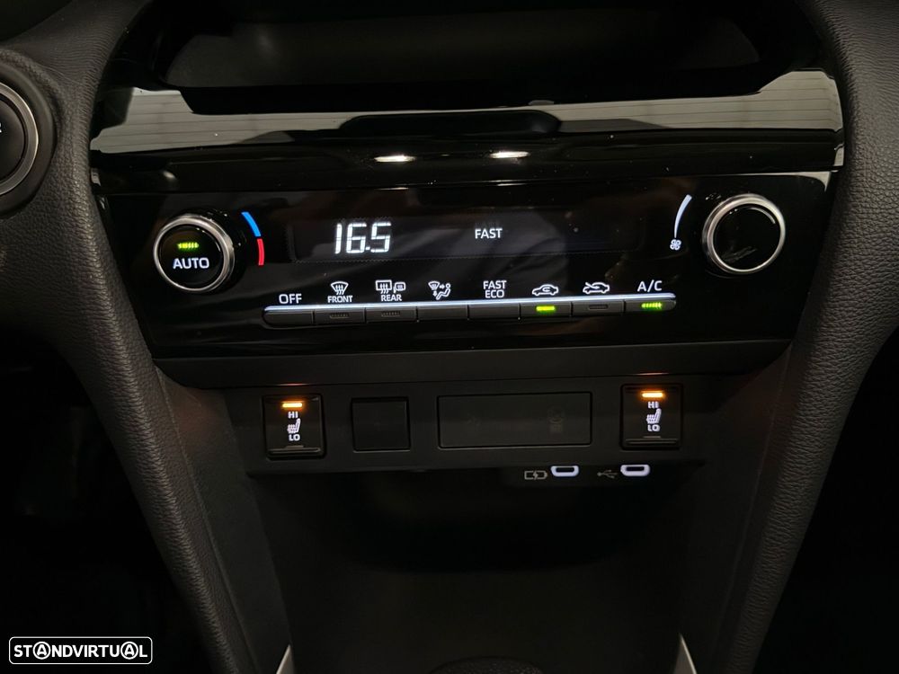 Toyota Yaris Cross 1.5 Hybrid Comfort Plus - 27