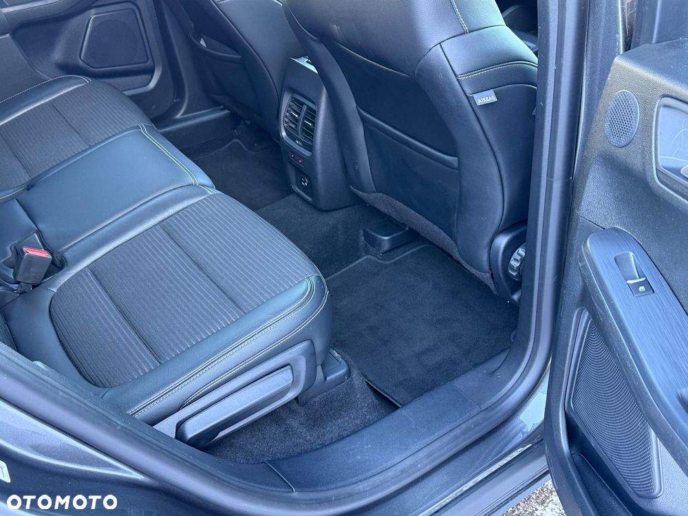 Ford Kuga 2.0 EcoBlue 4x4 TITANIUM X - 18