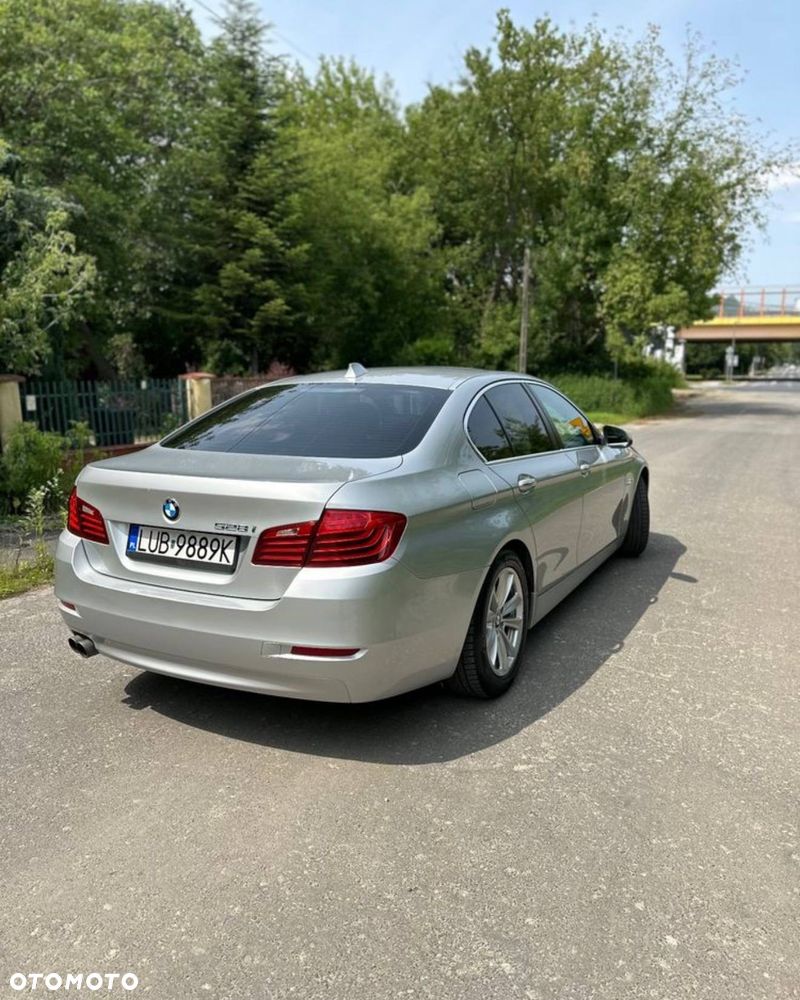 BMW Seria 5 528i - 6