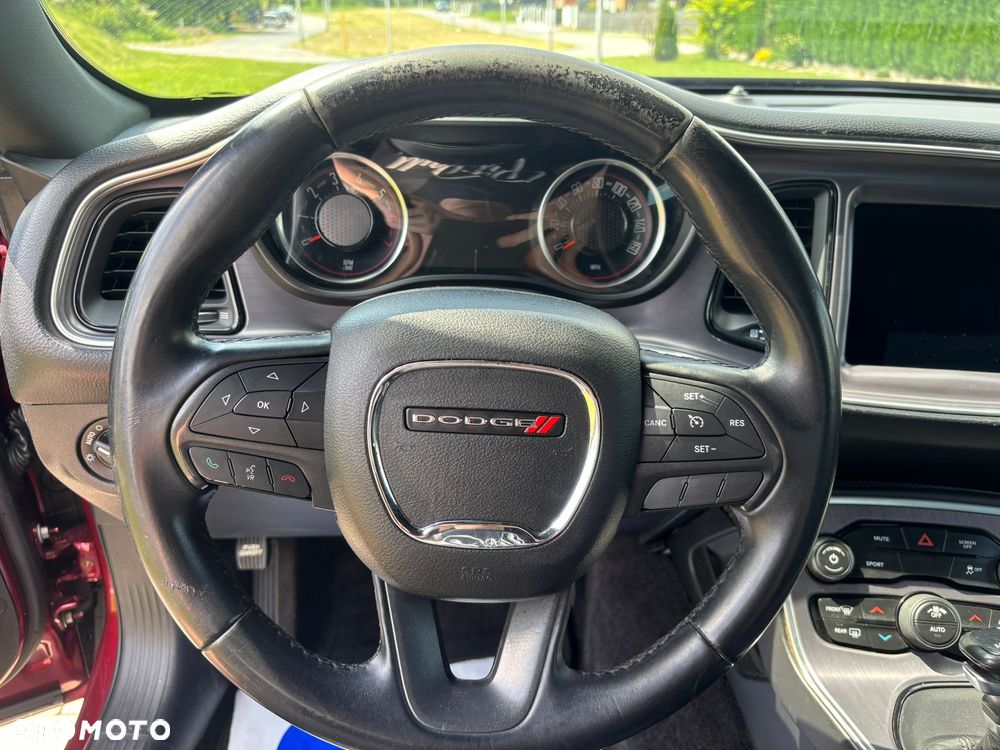 Dodge Challenger Automatik R/T Plus - 12