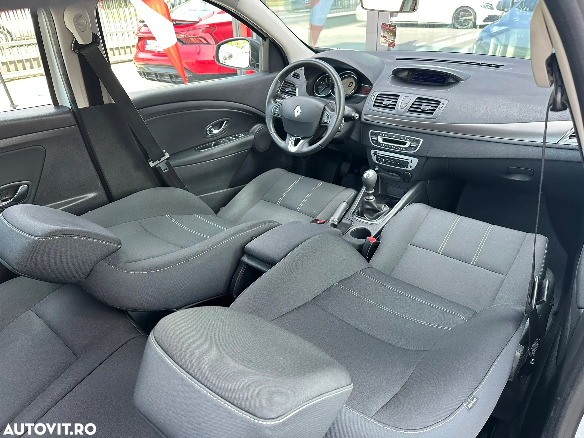 Renault Megane 1.5 dCi Expression - 7