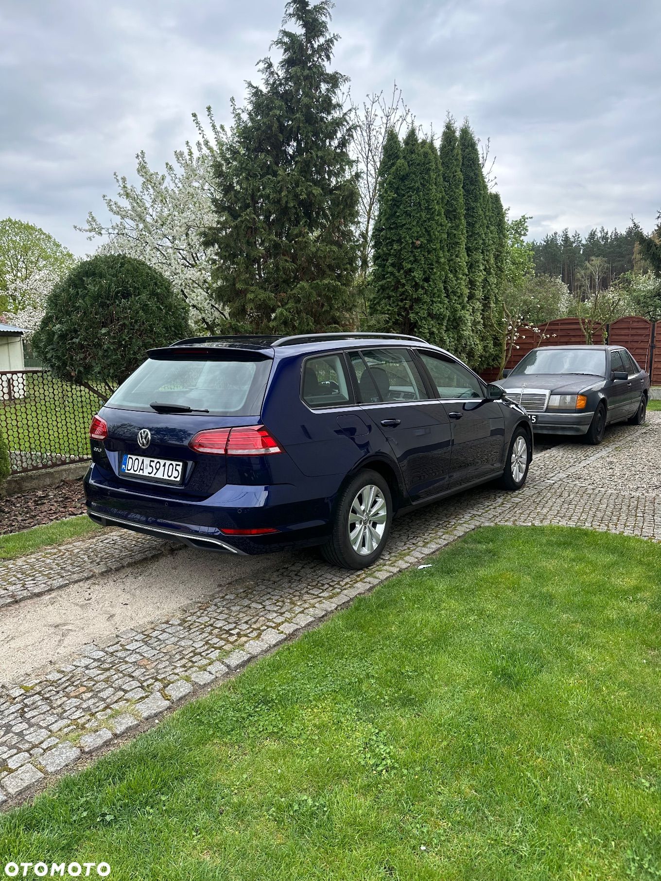 Volkswagen Golf - 1