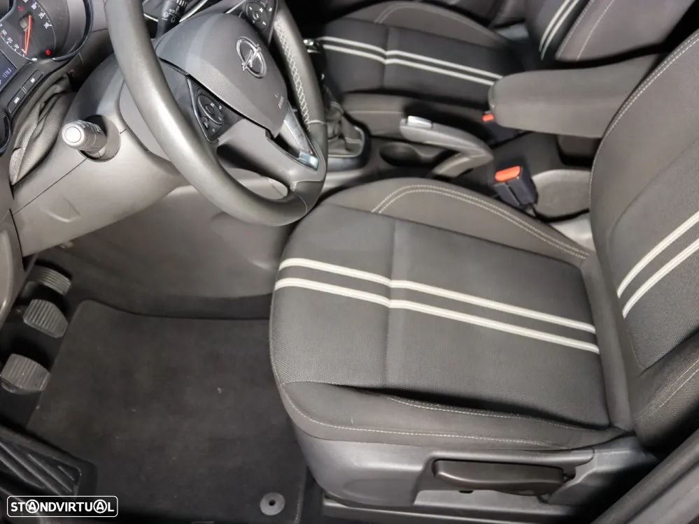 Opel Crossland 1.2 T Design & Tech - 11
