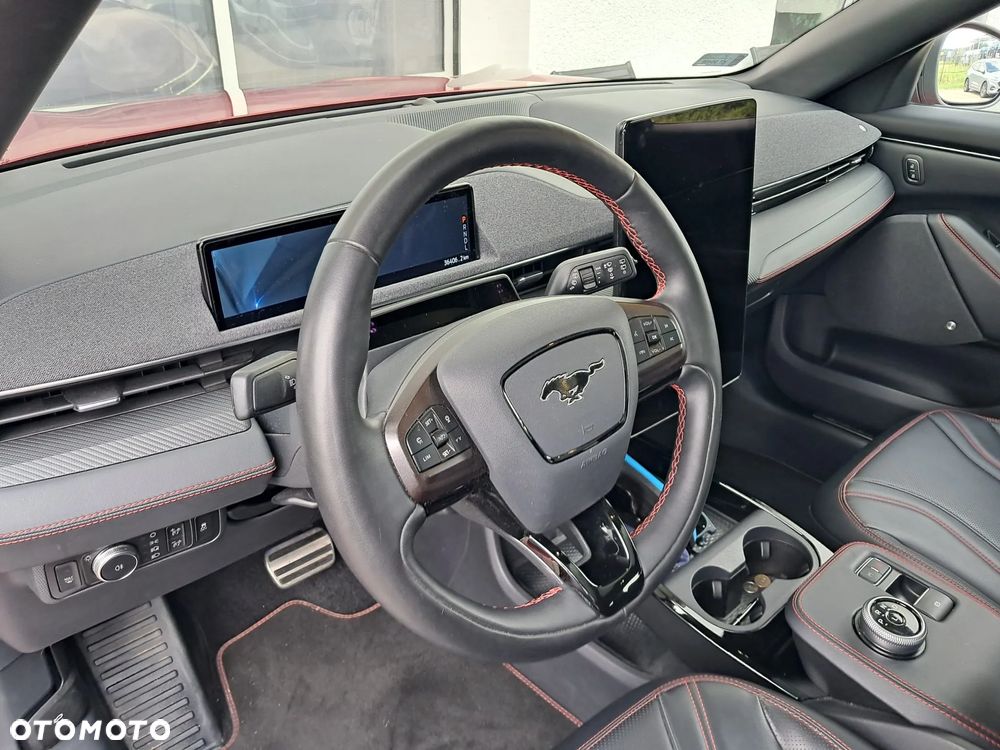 Ford Mustang Mach-E 91 kWh AWD Premium - 18