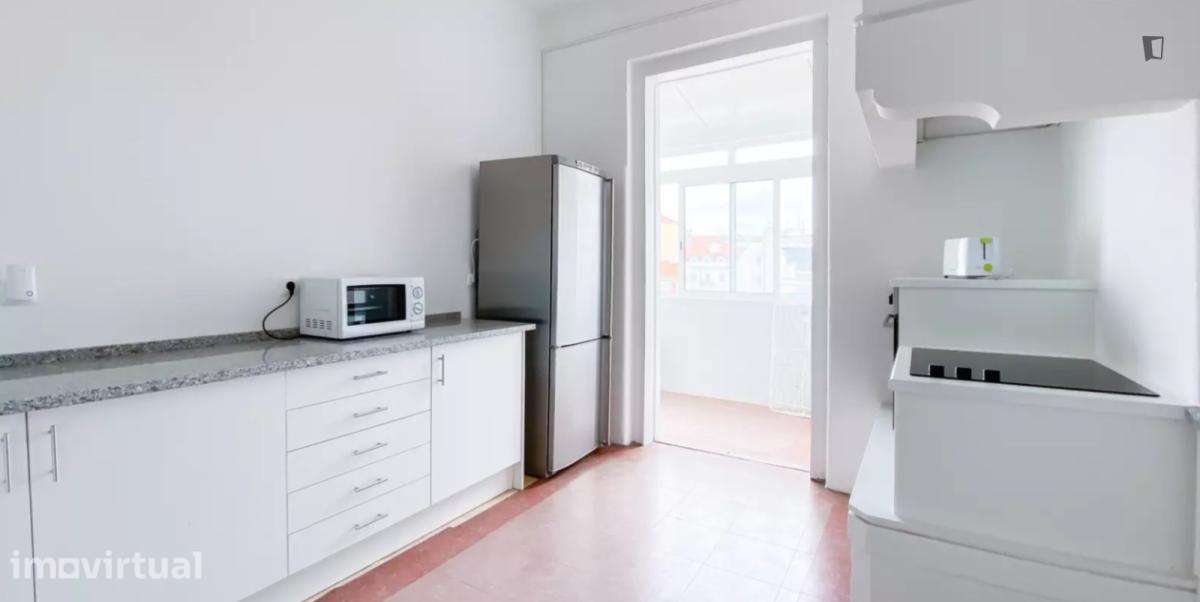 Quarto - localizado em Marquês de Pombal Lisbon - Grande imagem: 5/8