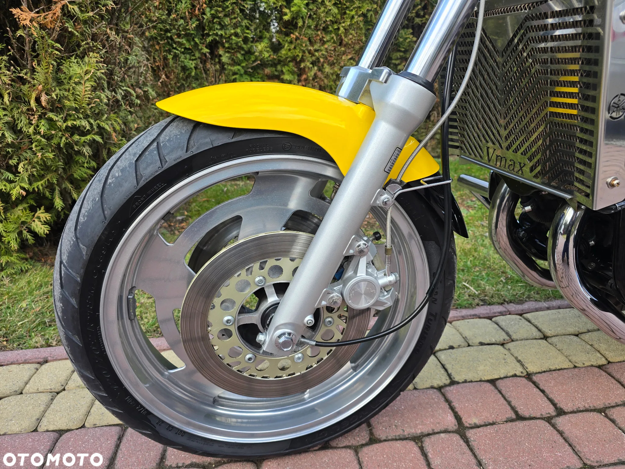 Yamaha V-MAX - 11