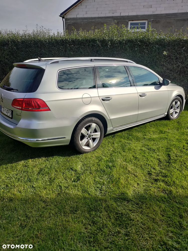 Volkswagen Passat 2.0 TDI Highline R-Style DSG - 2
