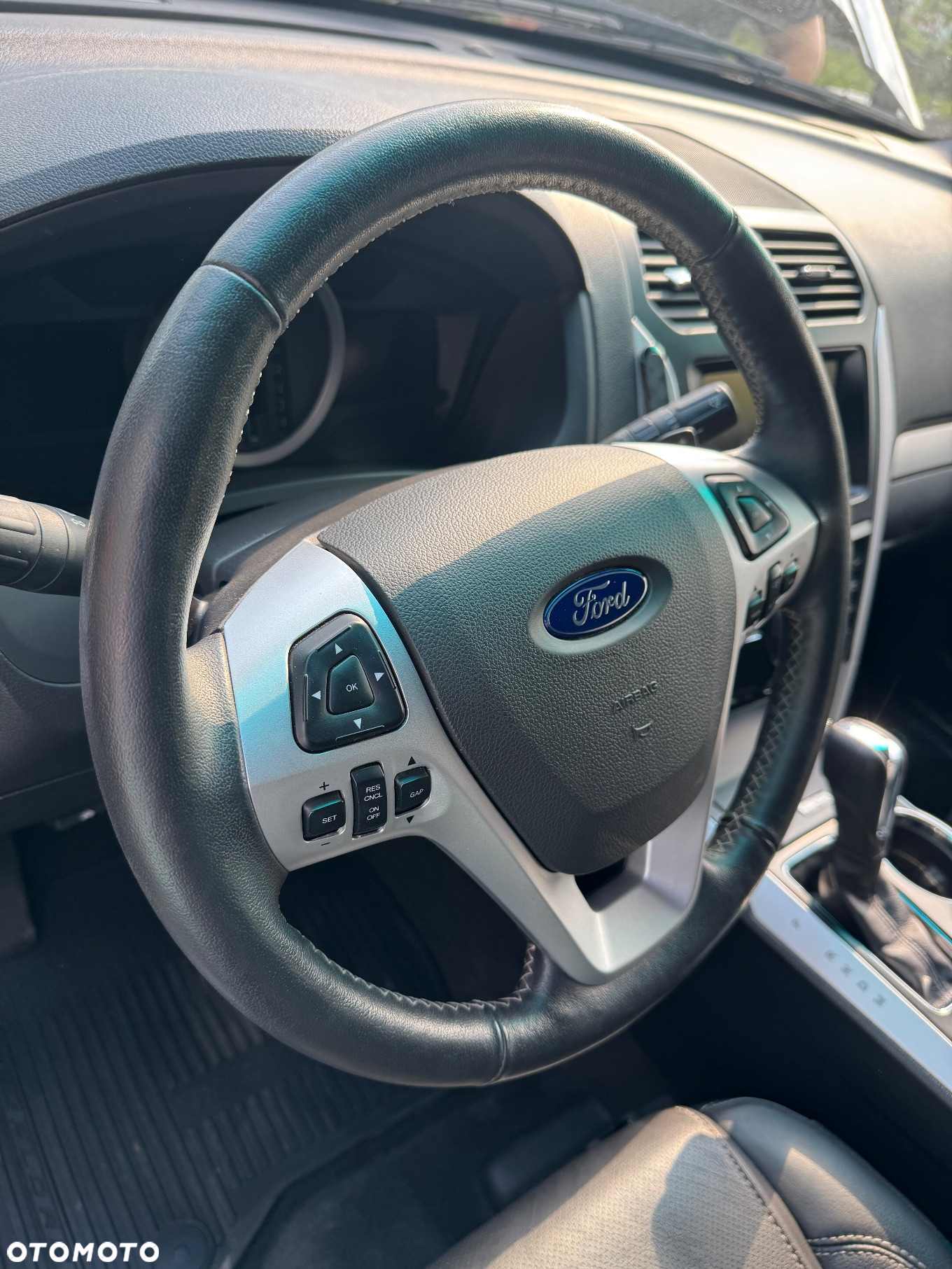 Ford Explorer - 18