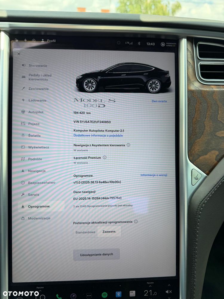 Tesla Model S - 28