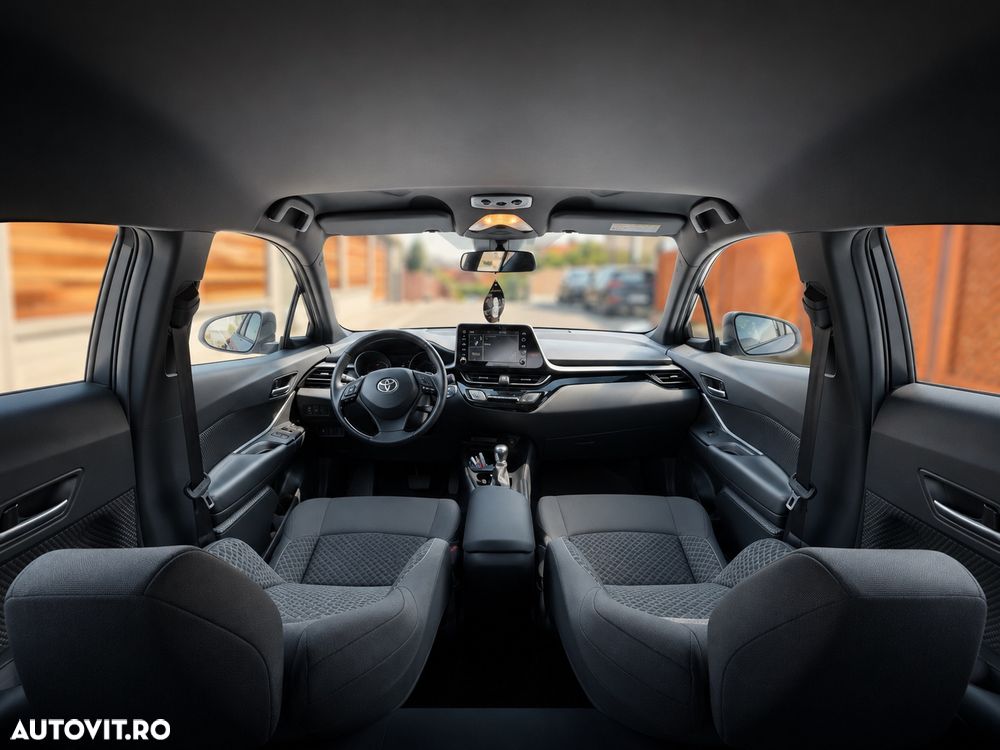 Toyota C-HR - 17
