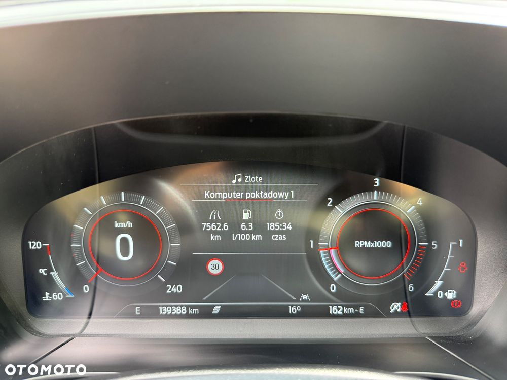 Ford Kuga 2.0 EcoBlue Hybrid ST-LINE X - 26