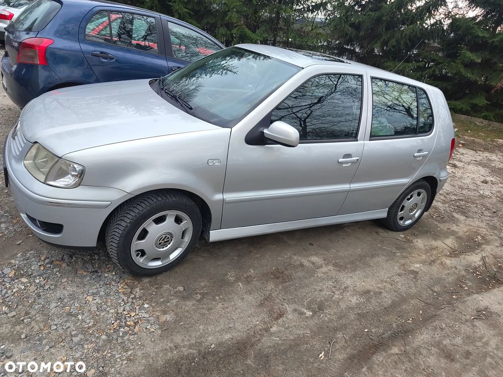Volkswagen Polo 1.4 16V Comfortline - 1