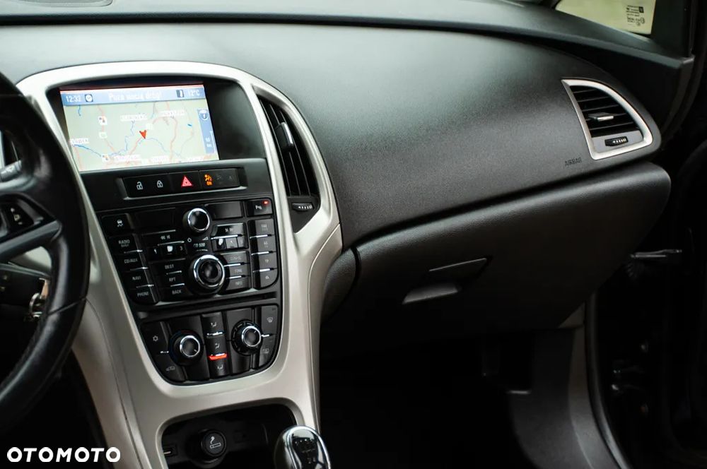 Opel Astra 1.4 Turbo Innovation - 27