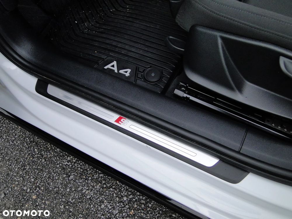 Audi A4 Limousine 35 TFSI mHEV S Line S tronic - 38