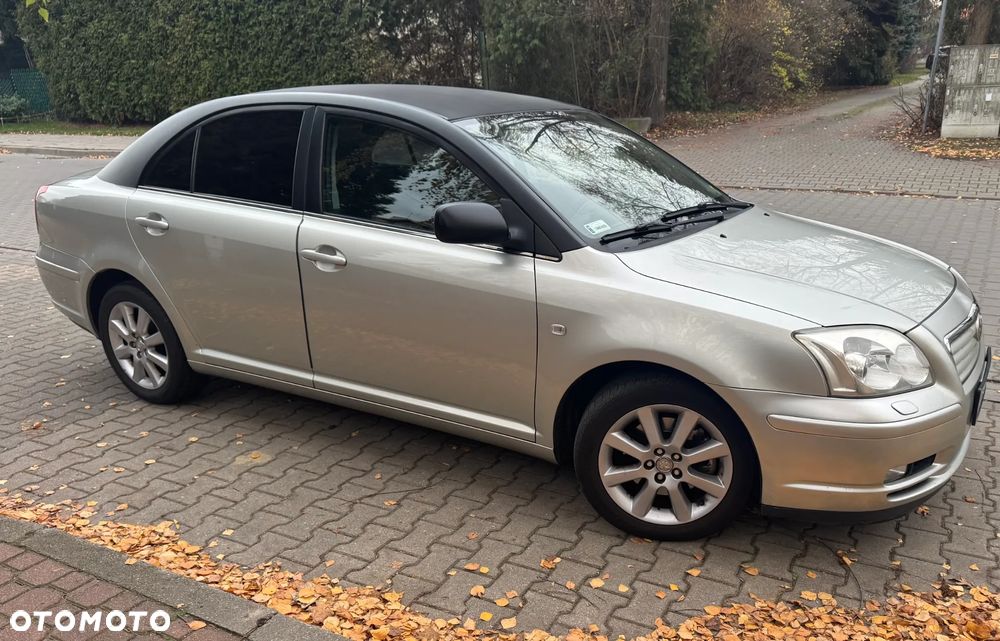 Toyota Avensis - 2
