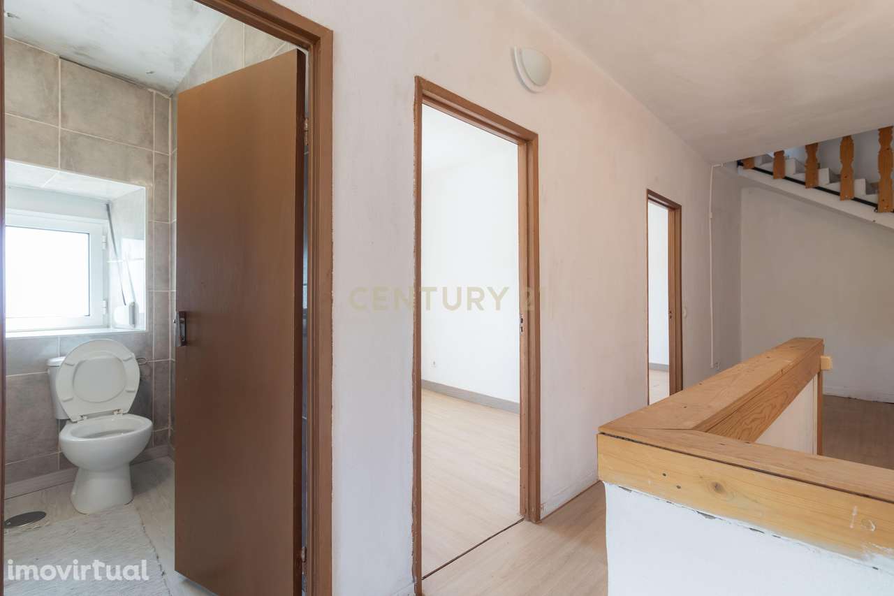 Moradia com 3 quartos em Castanheira de Pêra - Tranquilidade e Confort - Grande imagem: 3/26