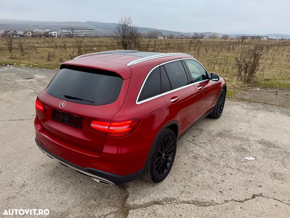 Mercedes-Benz GLC 300 4Matic 9G-TRONIC AMG Line - 14