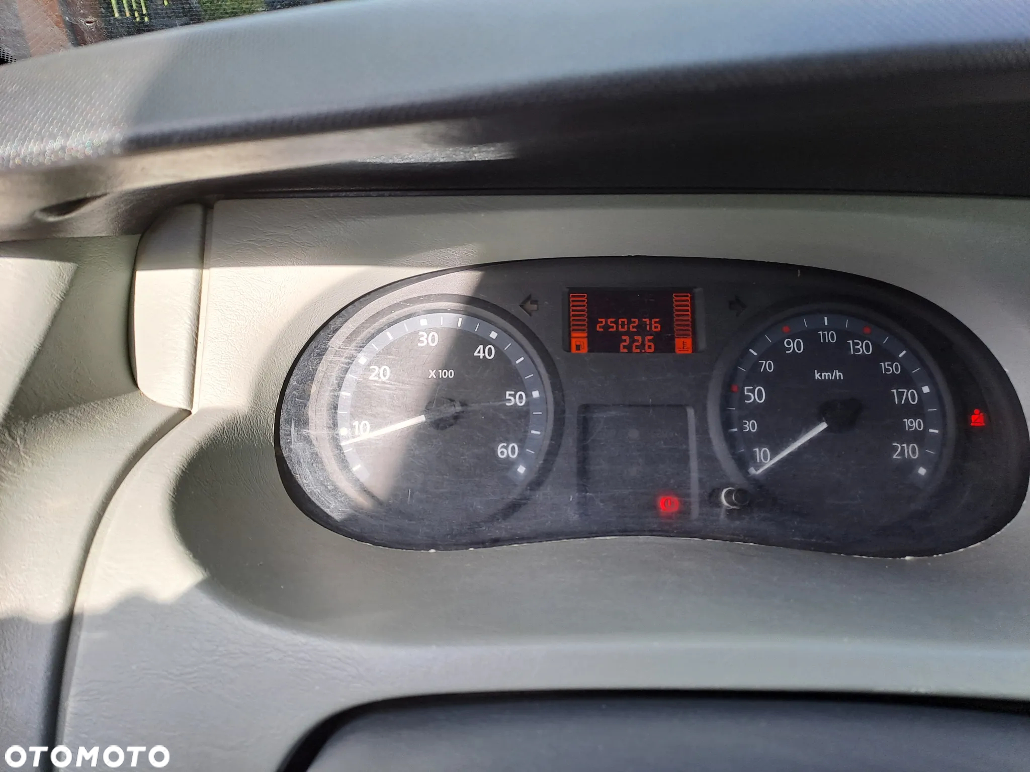 Renault Trafic - 14