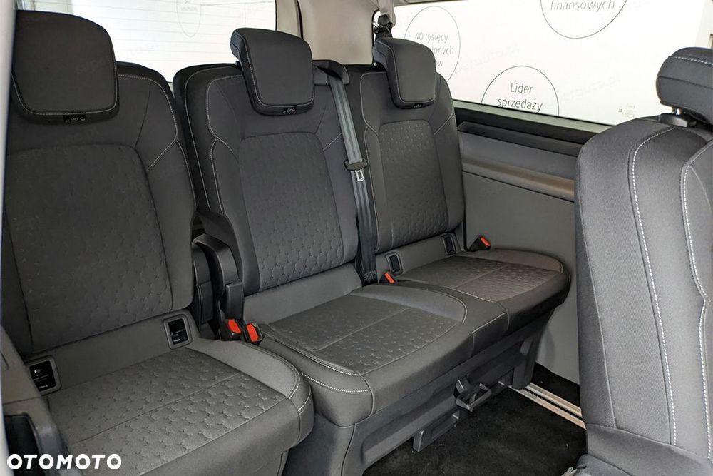 Ford Tourneo Custom - 12