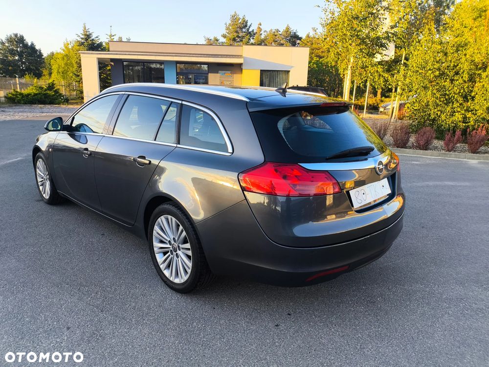 Opel Insignia - 25