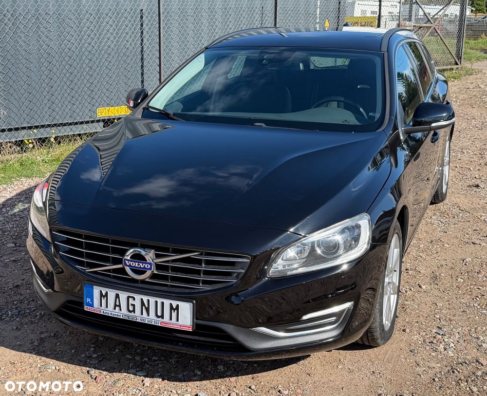 Volvo V60 D4 Drive-E Momentum - 1