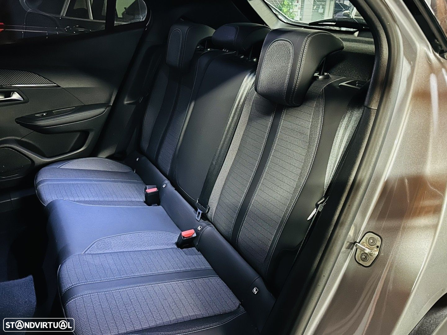 Peugeot 2008 1.2 PureTech Allure Pack - 7