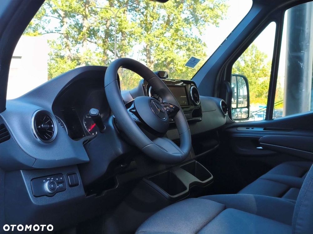 Mercedes-Benz Sprinter - 3