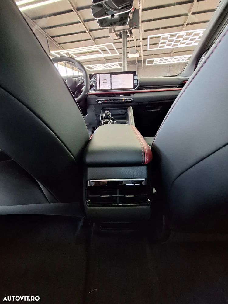 Geely Coolray - 19