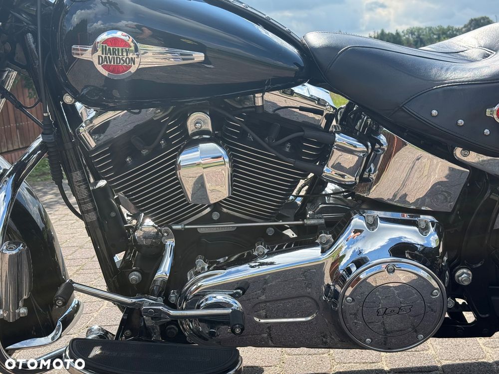 Harley-Davidson Softail Heritage Classic - 23