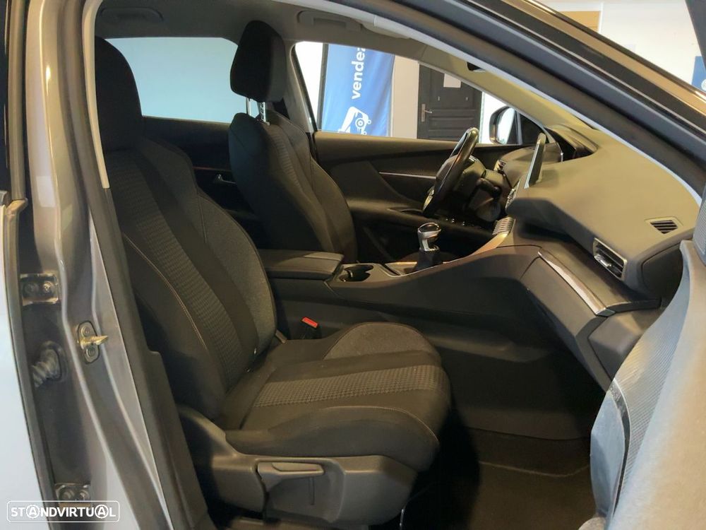 Peugeot 3008 PureTech 130 Stop & Start GPF Allure Pack - 9