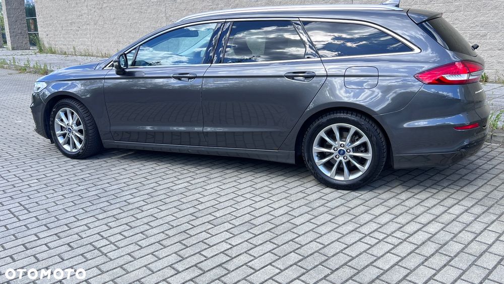 Ford Mondeo - 8