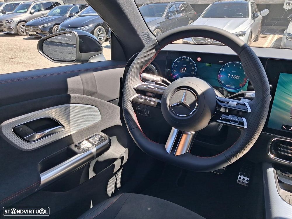Mercedes-Benz CLA 220 Standard - 17